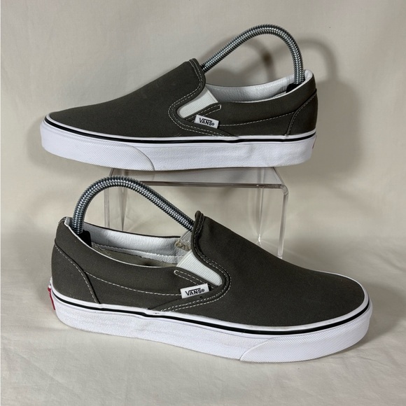 Vans Unisex Charcoal Gray Slip-On Skater Sneakers Men's 7/Women's 8.5 - Picture 2 of 11